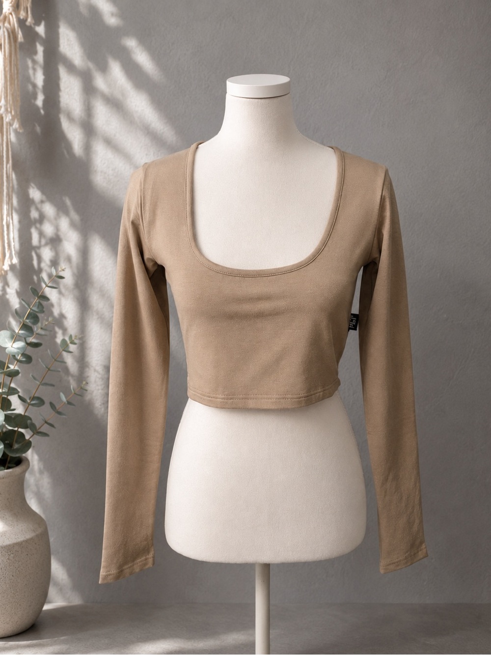PrettyLittleThing Tan Long Sleeve Crop Top